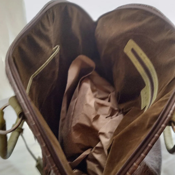 Mito Milan Overnight Bag EUC ❤️ - Picture 15 of 17